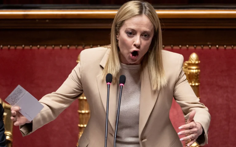 Мелоні очолює боротьбу з нелегальною міграцією, вимагаючи реформ Європейського конвенції про захист прав людини